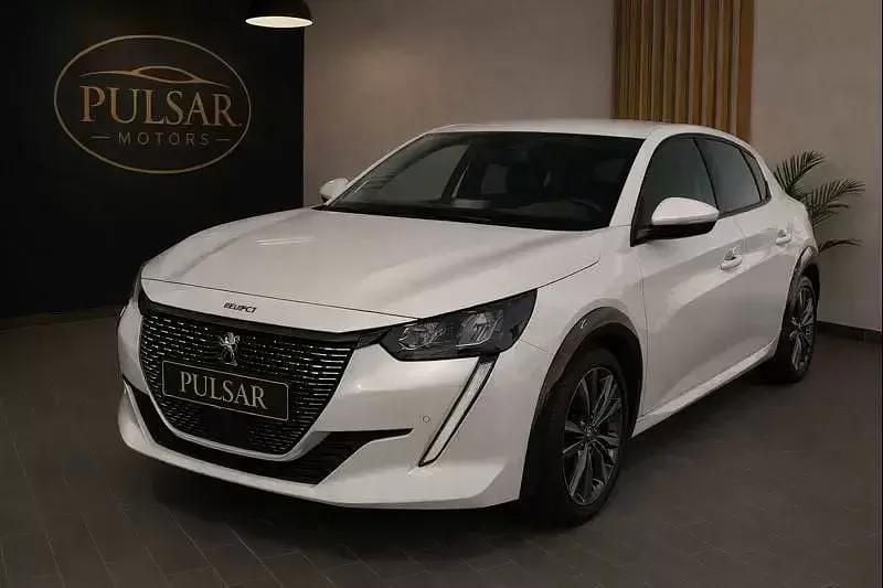 Usado Peugeot e-208 Allure 100 kW (136 HP) 2020 Branco Citadino