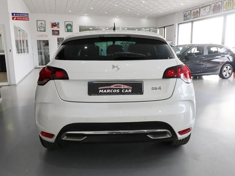 Usado DS Automobiles DS4 Performance 120 HP (88 kW) 2017 Branco