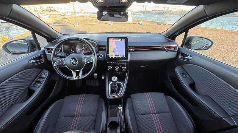 Usado Renault Clio V SE 67 HP (49 kW) 2022 Preto