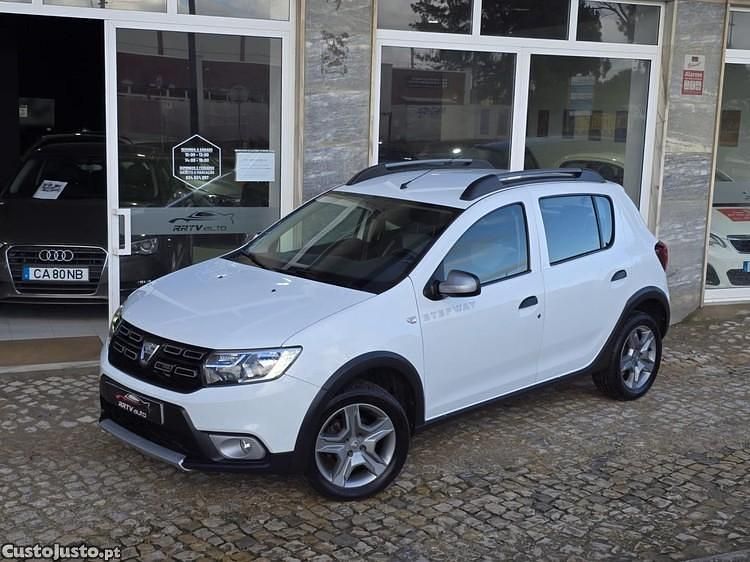 Branco Usado 2018 Dacia Sandero Stepway Citadino | € 10.950 (Preço justo) - Imagem 1/1