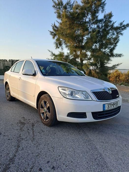 Usado 2011 Skoda Octavia Sedan | € 4.500 (Bom preço) - Imagem 1/4