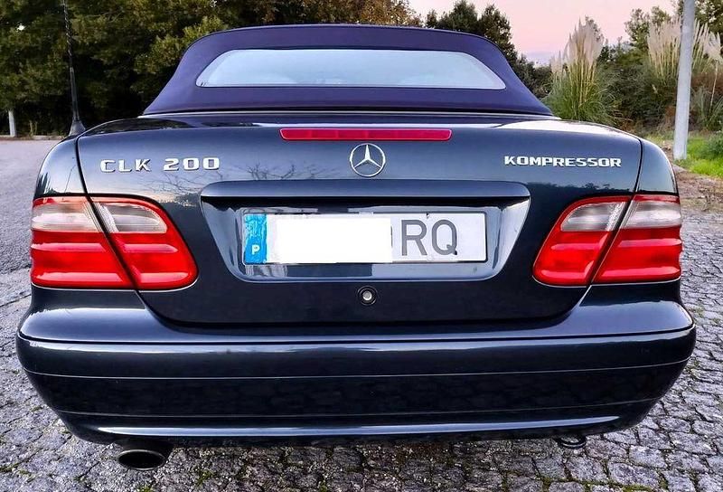 Usado Mercedes CLK200 163 HP (119 kW) 2001 Cabrios