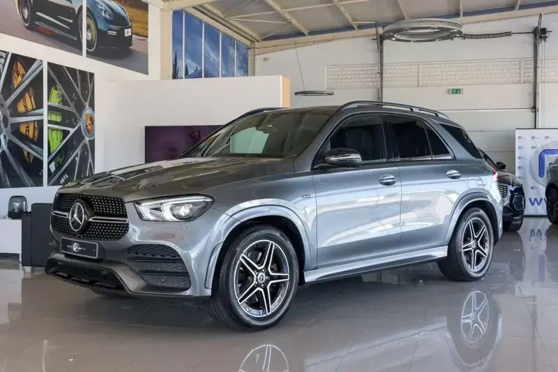 Cinzento Usado 2021 Mercedes GLE350 SUV | € 68.900 - Imagem 1/4