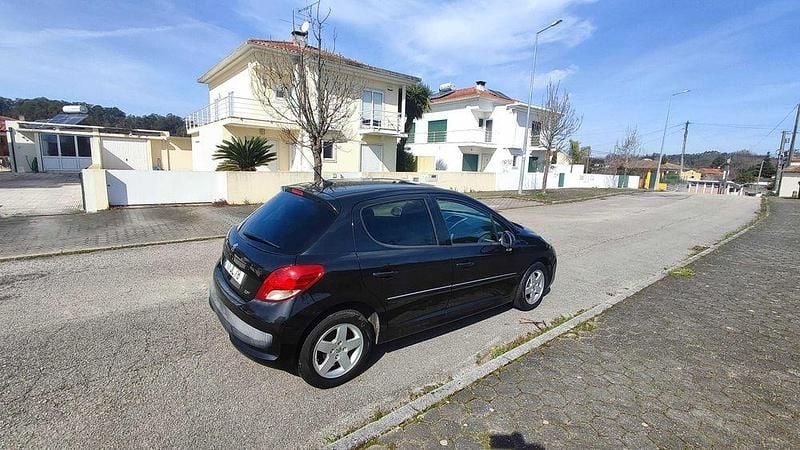 Usado Peugeot 207 68 HP (50 kW) 2010 Sedan