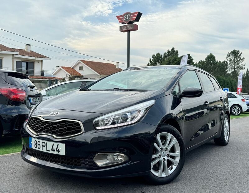 Preto Usado 2015 Kia Ceed Carrinha | € 9.950 (Bom preço) - Imagem 1/4