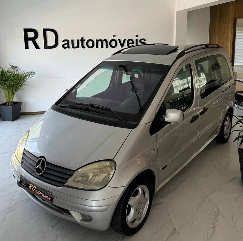 Cinzento Usado 2002 Mercedes Vaneo Monovolume | € 6.000 - Imagem 1/4