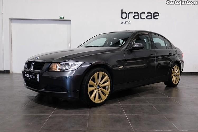Cinza Usado 2008 BMW 318 Lifestyle Sedan | € 7.500 (Preço justo) - Imagem 1/1