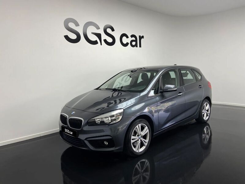 Cinza Usado 2016 BMW 216 Active Tourer Sport Line Monovolume | € 16.500 (Preço justo) - Imagem 1/4