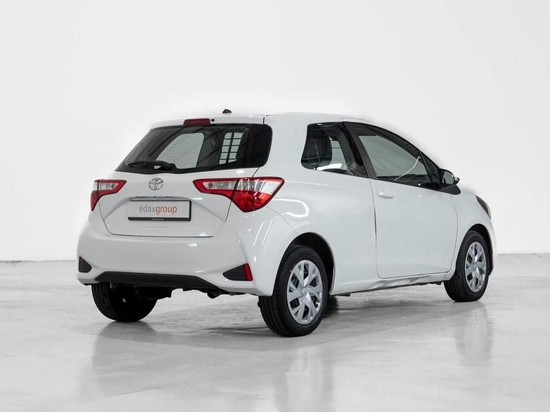 Usado Toyota Yaris 90 HP (66 kW) 2018 Branco