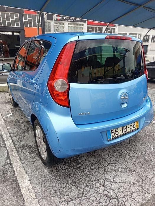 Azul Usado 2009 Opel Agila Sedan | € 4.100 - Imagem 1/4