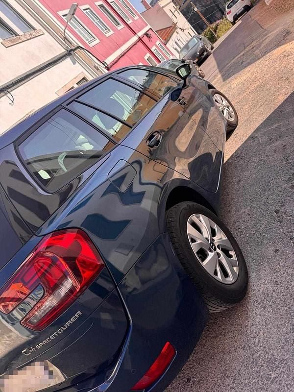 Usado Citroën C4 Picasso 131 HP (96 kW) 2021 Verde Monovolume