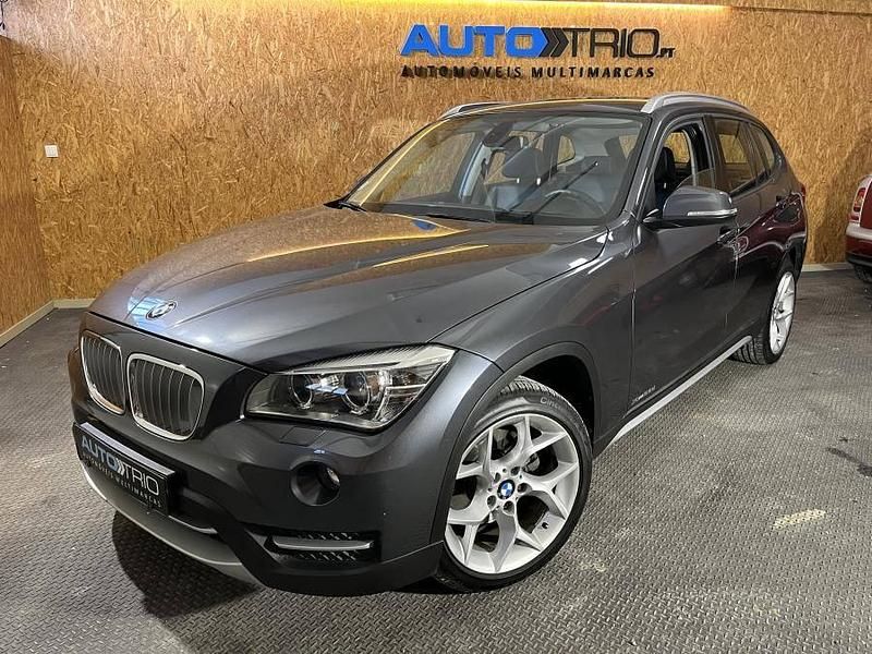 Cinzento Usado 2014 BMW X1 SUV | € 17.900 (Caro) - Imagem 1/4