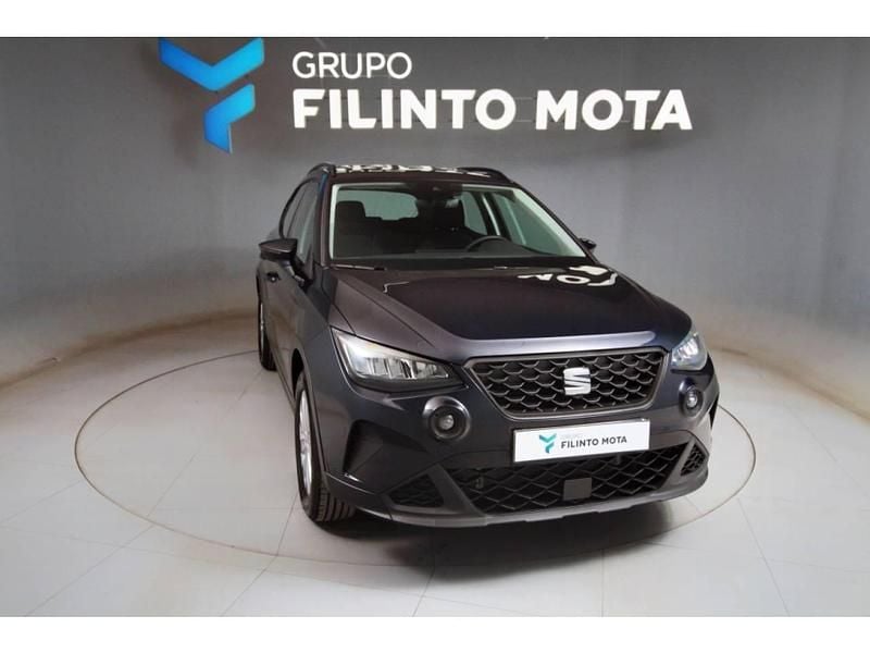 Cinzento Usado 2023 Seat Arona Style SUV | € 14.590 (Bom preço) - Imagem 1/4