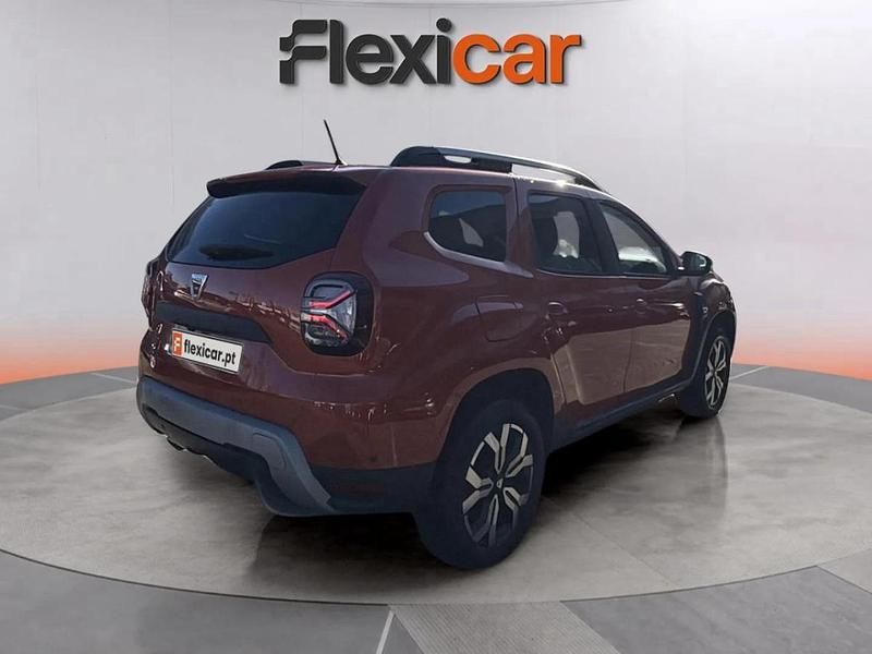 Usado Dacia Duster Journey 101 HP (74 kW) 2022 Laranja Sedan