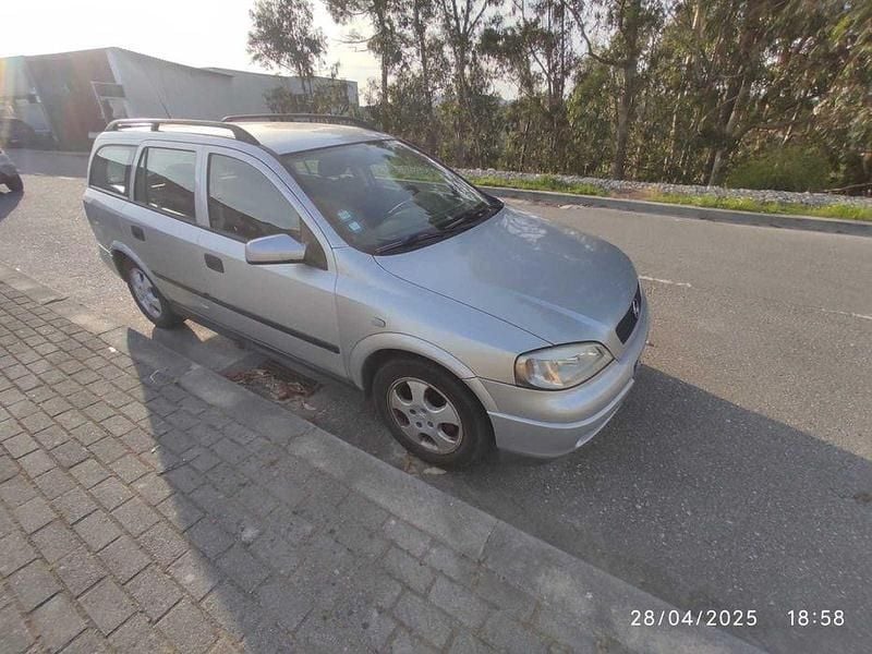 Usado Opel Astra 75 HP (55 kW) 2001 Sedan