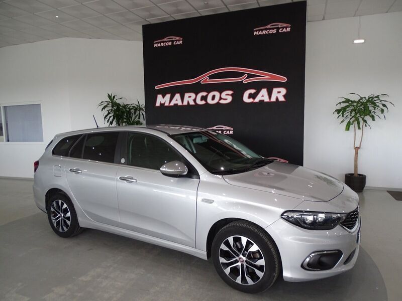Cinzento Usado 2020 Fiat Tipo Lounge Carrinha | € 15.900 (Caro) - Imagem 1/4