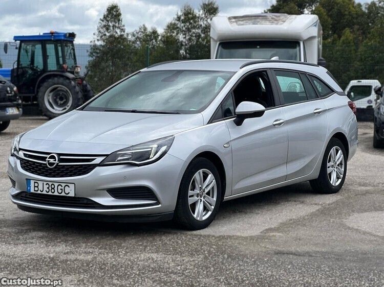 Cinza Usado 2017 Opel Astra Edition Carrinha | € 12.900 (Preço justo) - Imagem 1/1