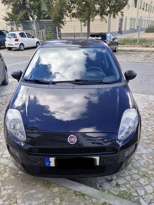 Usado 2018 Fiat Punto Sedan | € 6.000 (Bom preço) - Imagem 1/4