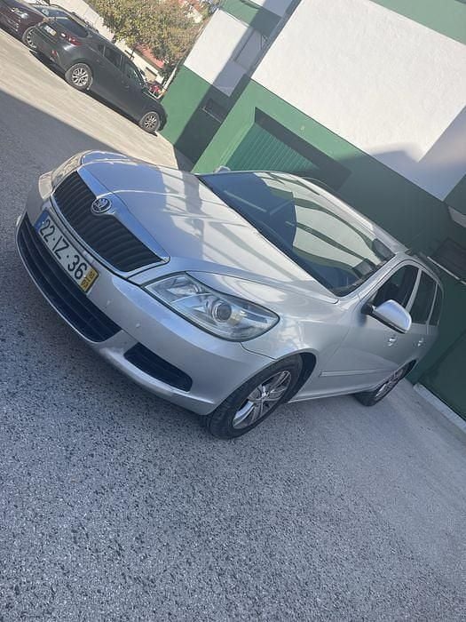 Usado 2010 Skoda Octavia Sedan | € 2.650 - Imagem 1/4