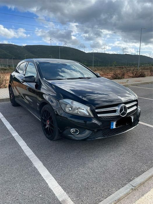 Usado 2013 Mercedes A200 Avantgarde Sedan | € 16.500 (Preço justo) - Imagem 1/4