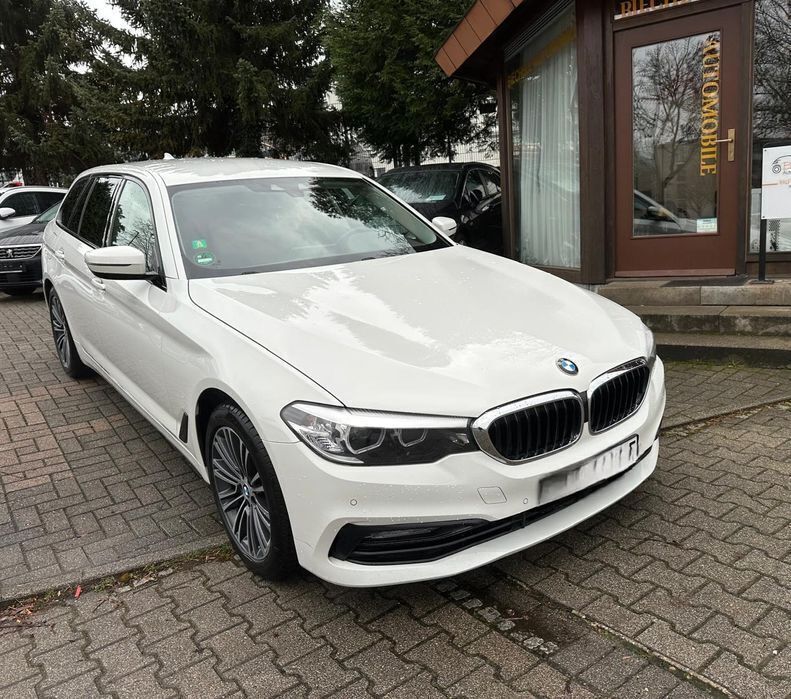 Usado 2017 BMW 520 Sport Line Sedan | € 21.000 (Caro) - Imagem 1/4