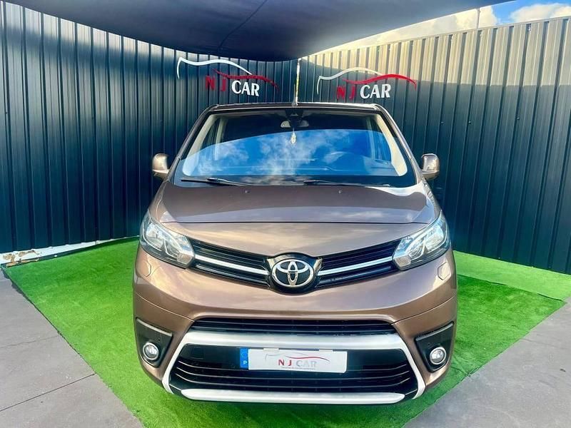 Usado Toyota Proace 115 HP (84 kW) 2018 Outra Monovolume