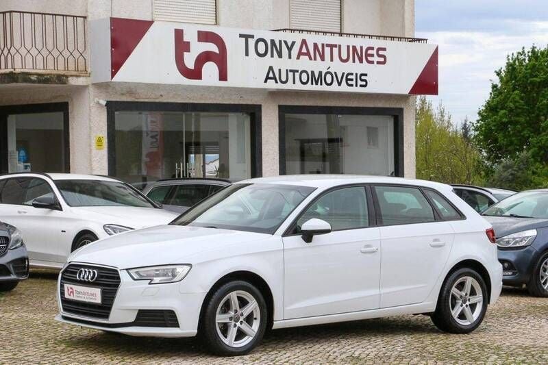 Branco Usado 2019 Audi A3 Design Sedan | € 21.500 (Preço justo) - Imagem 1/4
