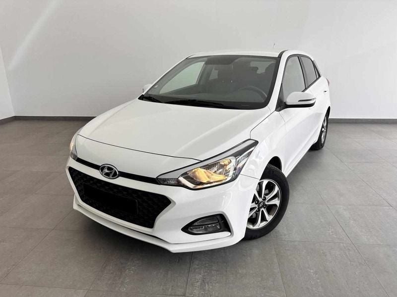 Branco Usado 2020 Hyundai i20 Citadino | € 14.800 (Preço justo) - Imagem 1/4