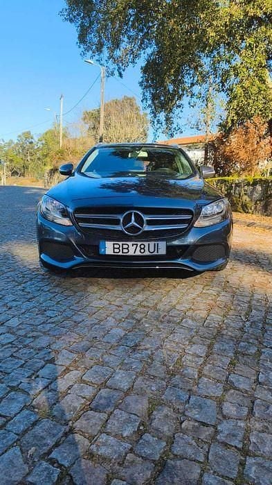 Usado Mercedes C180 116 HP (85 kW) 2015 Sedan