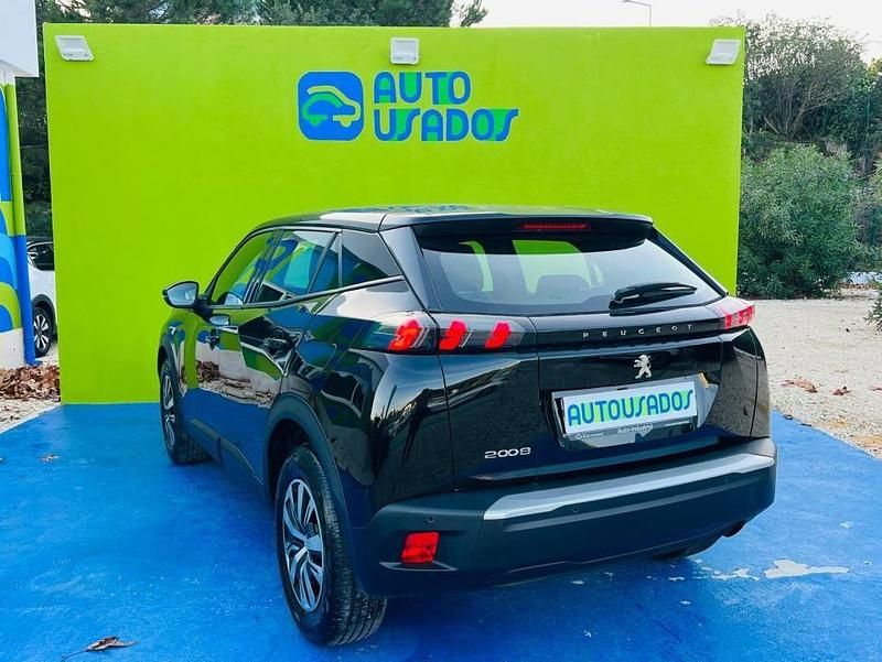 Usado Peugeot 2008 100 HP (73 kW) 2023 Preto SUV