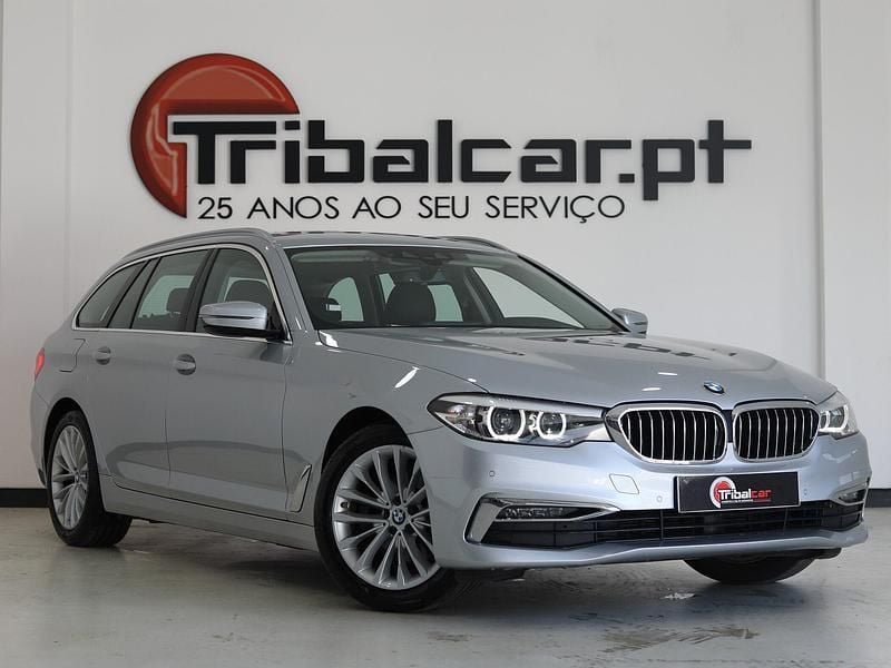 Cinza Usado 2019 BMW 520 Luxury Line Carrinha | € 26.900 (Super Preço) - Imagem 1/4