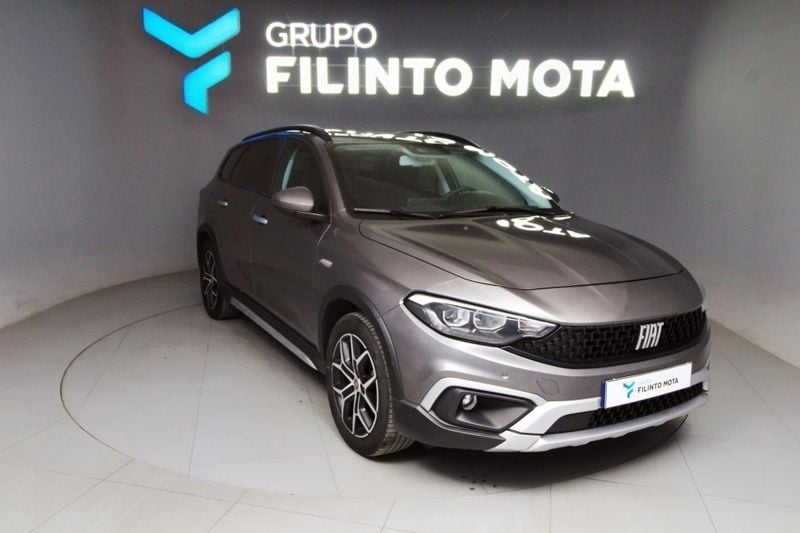 Cinzento Usado 2023 Fiat Tipo Cross Carrinha | € 17.880 (Preço justo) - Imagem 1/1
