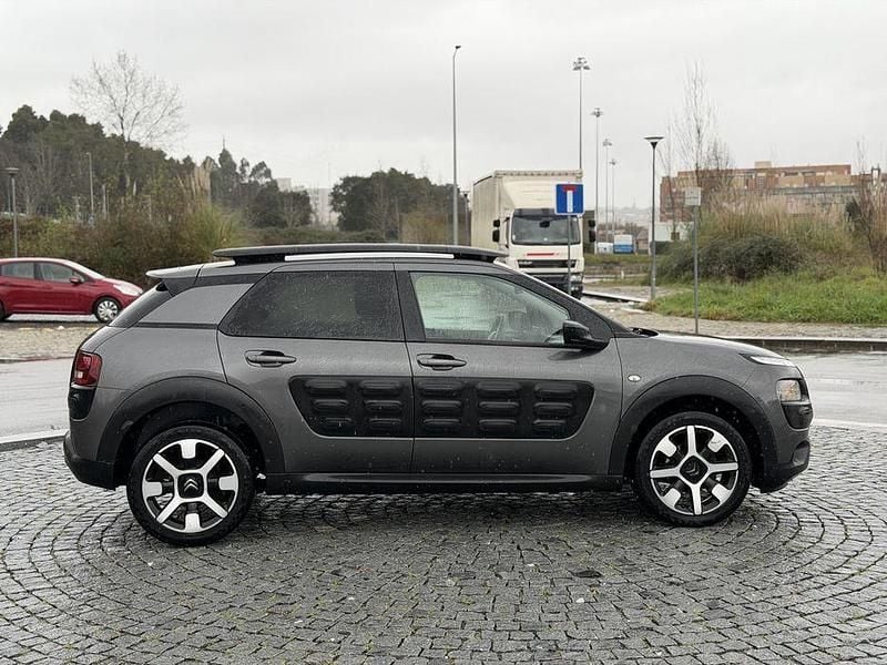 Usado Citroën C4 100 HP (73 kW) 2017 Sedan