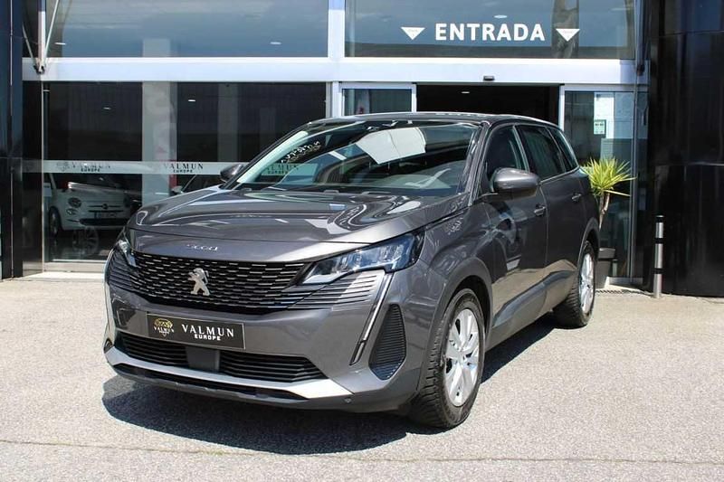 Usado Peugeot 5008 Allure 130 HP (95 kW) 2021 Cinzento Monovolume