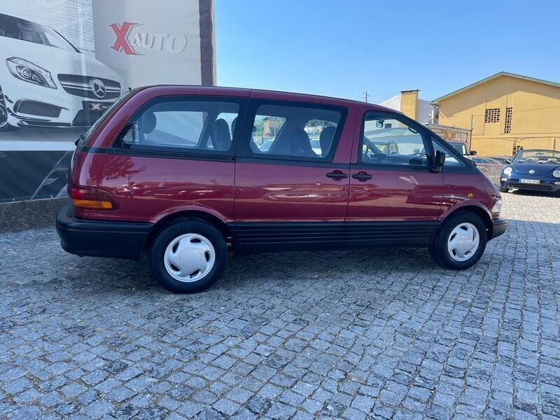 Usado Toyota Previa Edition 130 HP (95 kW) 1992 Vermelho Monovolume