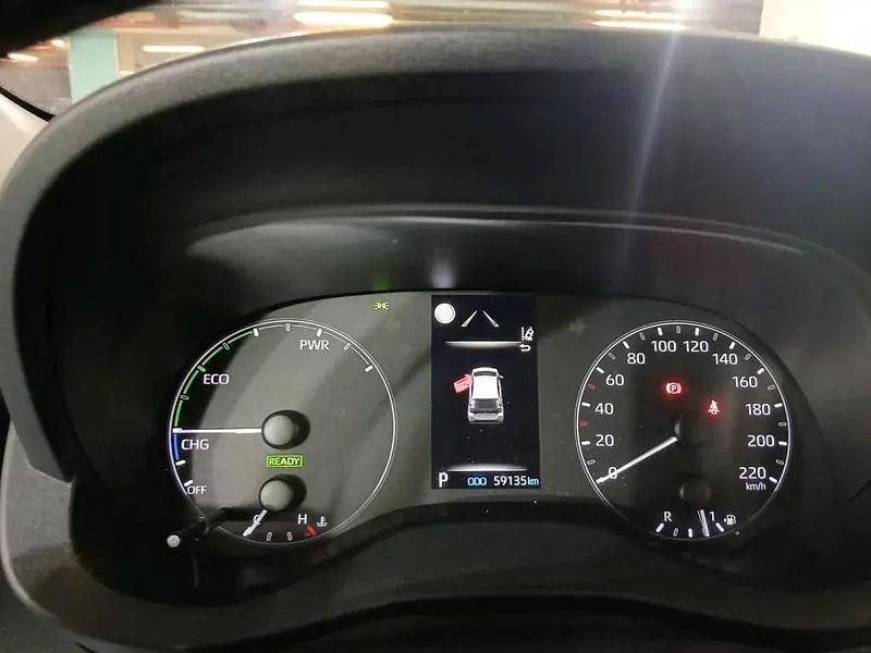 Usado Toyota Yaris Hybrid Comfort 115 HP (84 kW) 2021 Branco