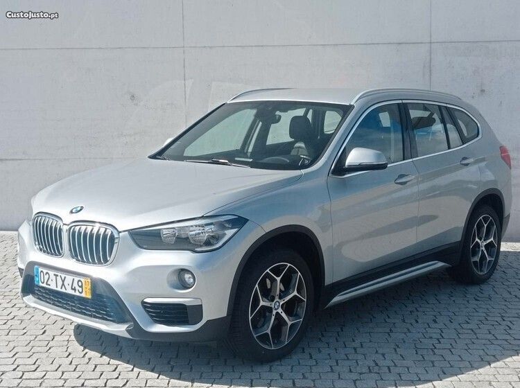 Cinza Usado 2017 BMW X1 xLine SUV | € 23.990 (Preço elevado) - Imagem 1/1