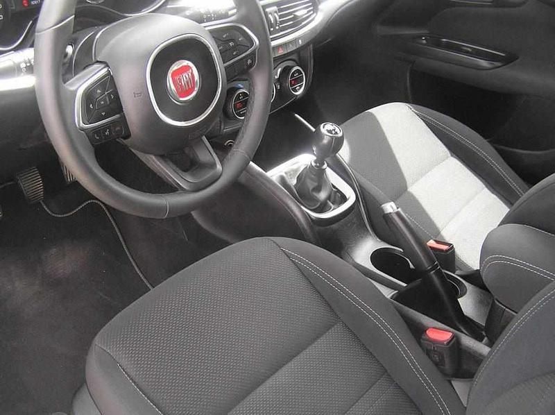 Usado Fiat Tipo 120 HP (88 kW) 2019 Cinzento Carrinha