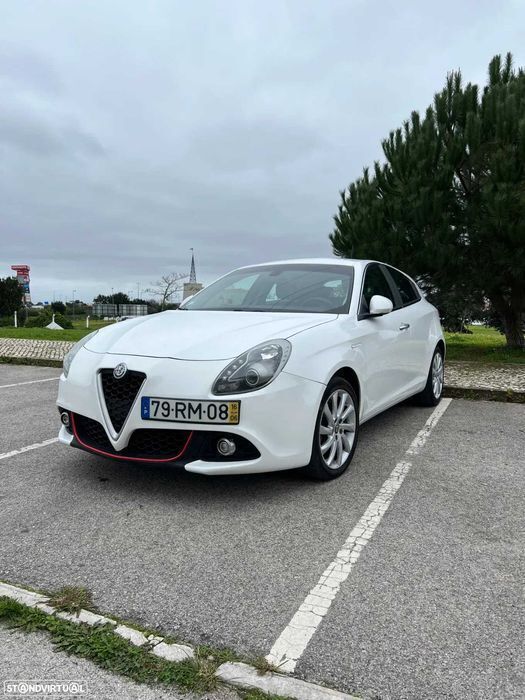 Usado 2016 Alfa Romeo Giulietta Citadino | € 12.500 (Preço justo) - Imagem 1/4