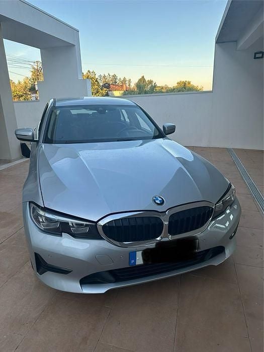 Usado 2019 BMW 330e Sedan | € 24.000 (Preço justo) - Imagem 1/4