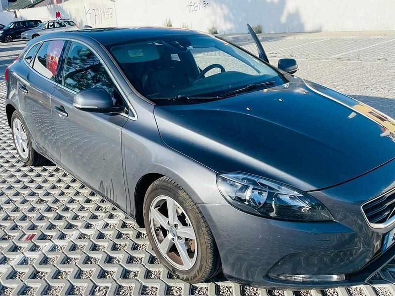 Cinzento Usado 2013 Volvo V40 Carrinha | € 9.500 (Preço justo) - Imagem 1/4
