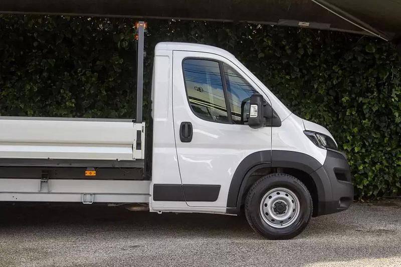 Usado Fiat Ducato 140 HP (102 kW) 2024 Branco Van