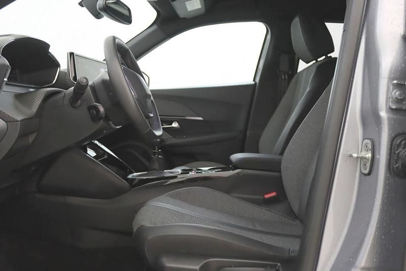 Usado Peugeot 2008 100 HP (73 kW) 2025 Cinzento SUV
