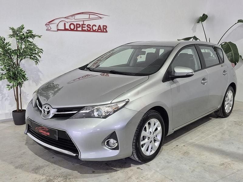 Usado 2013 Toyota Auris Sedan | € 9.950 - Imagem 1/4