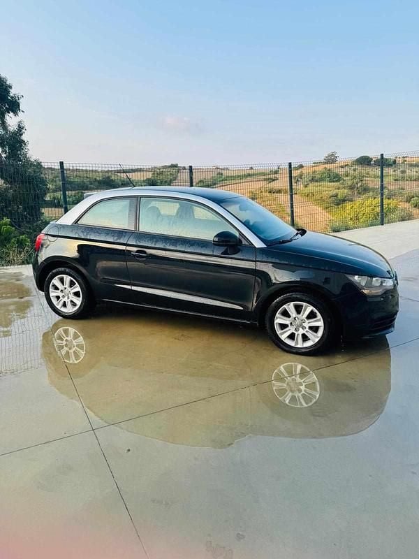 Usado Audi A1 86 HP (63 kW) 2012 Preto Citadino