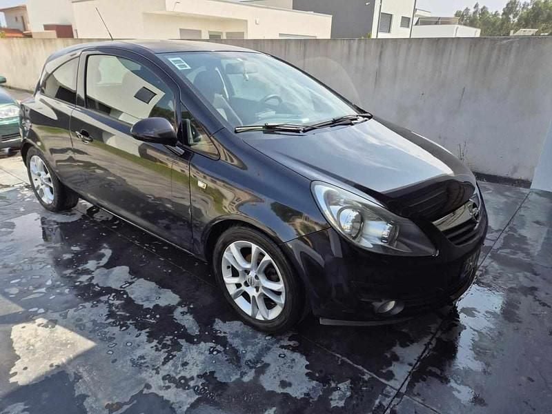Usado Opel Corsa 80 HP (58 kW) 2009 Preto Citadino