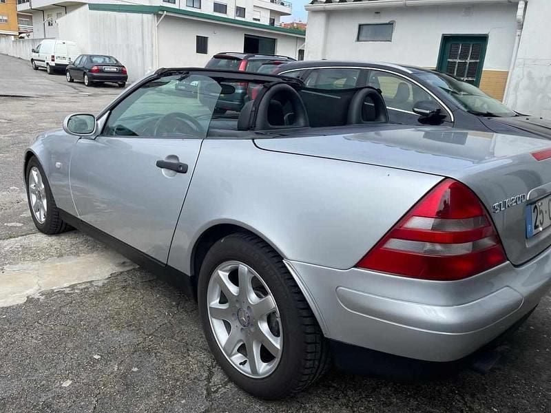 Usado Mercedes SLK200 192 HP (141 kW) 1997 Cinzento Cabrios