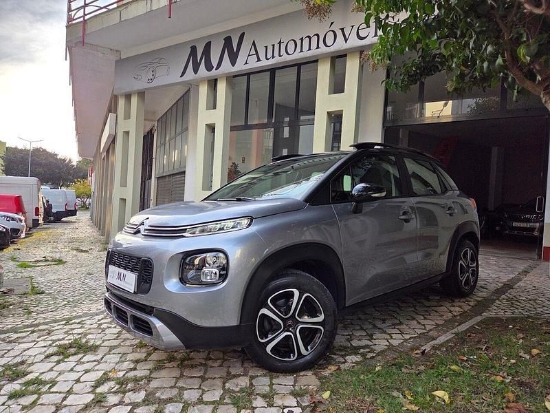Cinza Usado 2021 Citroën C3 Feel SUV | € 13.990 (Bom preço) - Imagem 1/4
