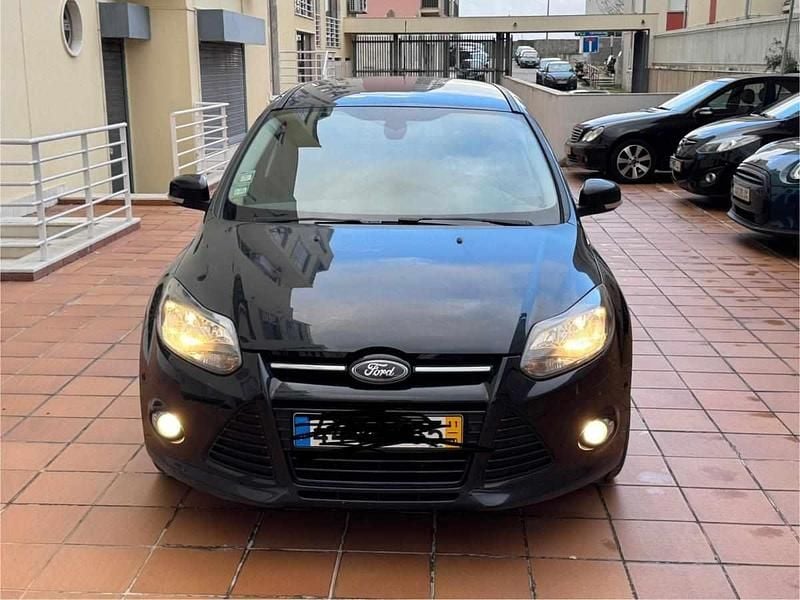 Preto Usado 2011 Ford Focus Titanium Sedan | € 6.000 (Super Preço) - Imagem 1/4
