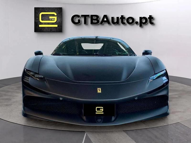 Preto Novo 2025 Ferrari SF90 Coupé | € 599.000 - Imagem 1/4